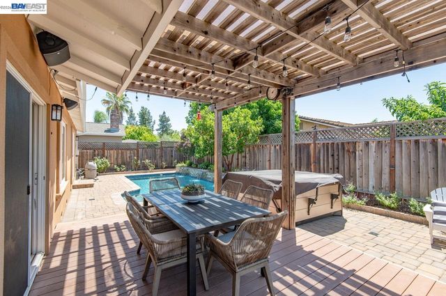 6252 Robin Ct, Pleasanton, CA 94588