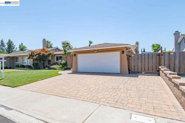 6252 Robin Ct, Pleasanton, CA 94588
