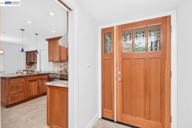 6252 Robin Ct, Pleasanton, CA 94588