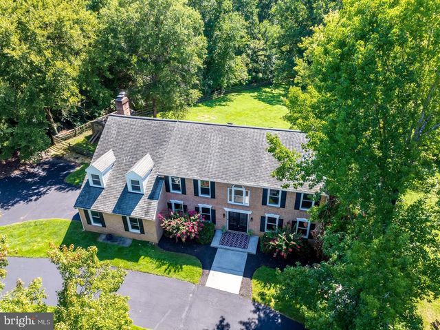 8320 SYLVAN WAY, Clifton, VA 20124