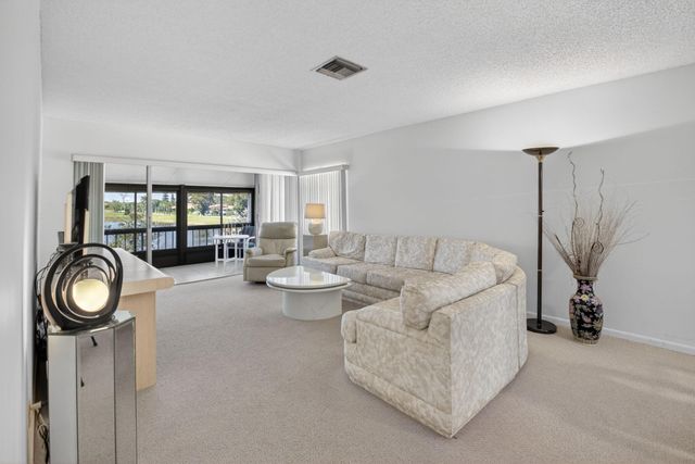 13889 Royal Palm Court D, Delray Beach, FL 33484