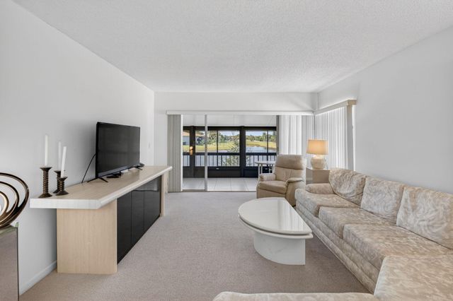 13889 Royal Palm Court D, Delray Beach, FL 33484