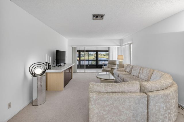 13889 Royal Palm Court D, Delray Beach, FL 33484