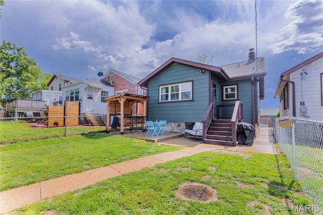4123 Blow Street, St Louis, MO 63116