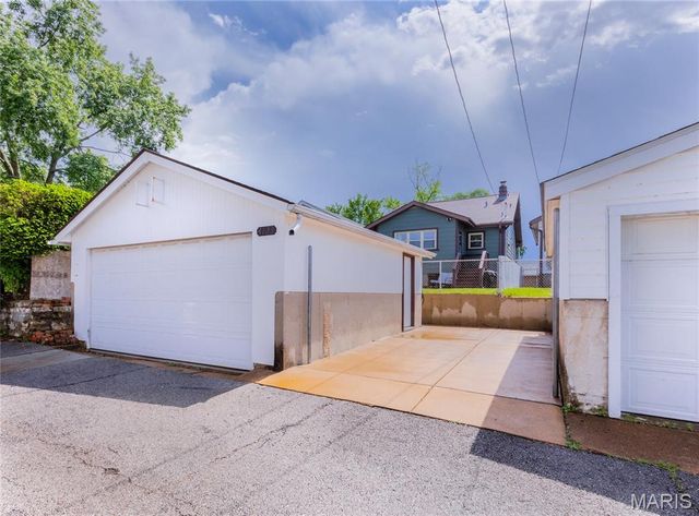 4123 Blow Street, St Louis, MO 63116