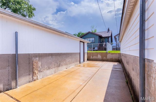4123 Blow Street, St Louis, MO 63116