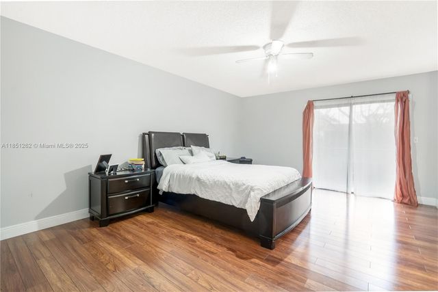 3 Laredo Pl 6-10, Davie, FL 33324