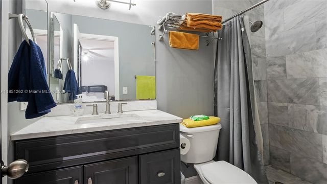 3 Laredo Pl 6-10, Davie, FL 33324
