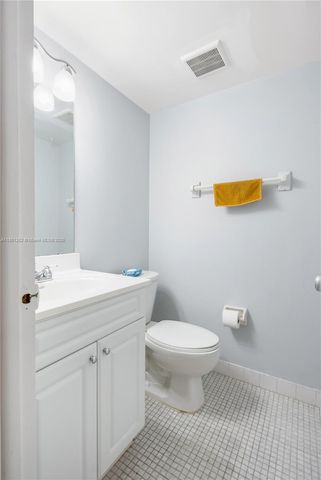 3 Laredo Pl 6-10, Davie, FL 33324
