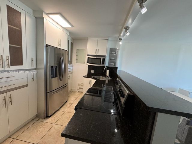 100 Bayview Drive 309, Sunny Isles Beach, FL 33160