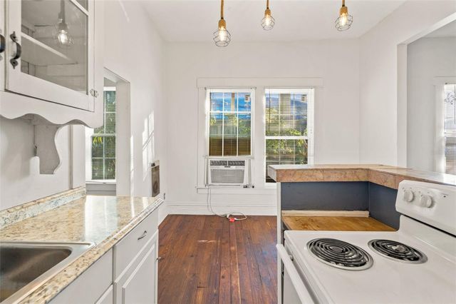 501 E FLORIBRASKA AVENUE, Tampa, FL 33603