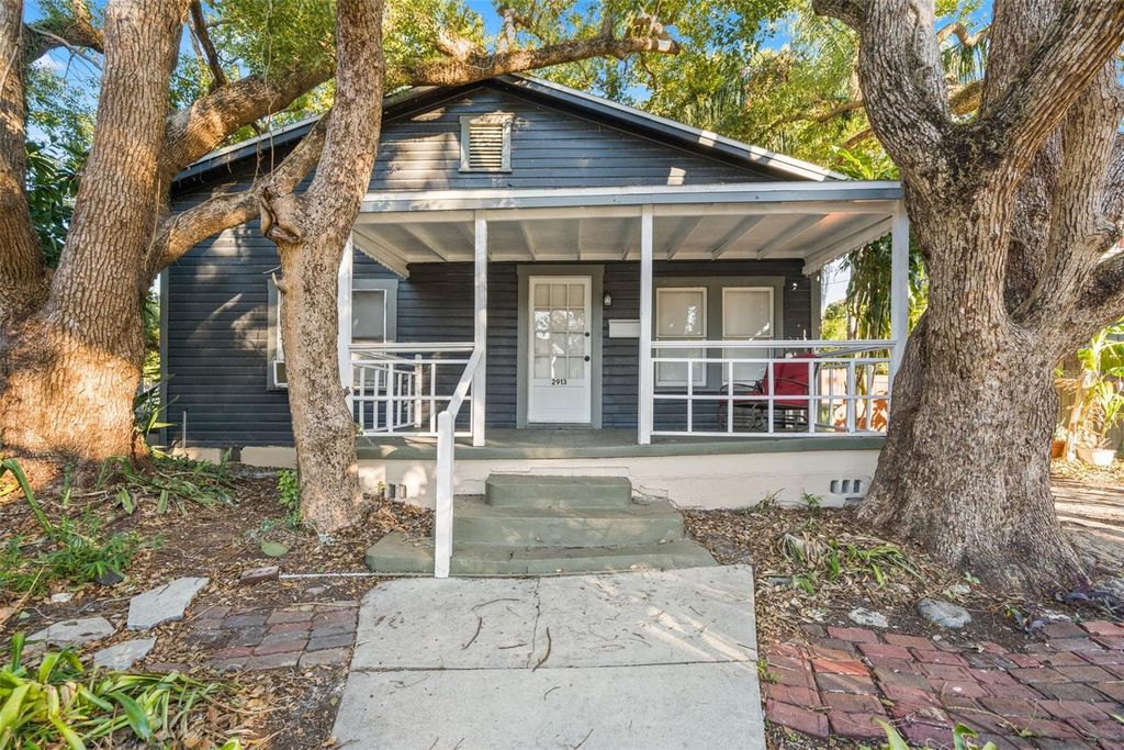 Image 2 of property listing at 501 E FLORIBRASKA AVENUE, Tampa, FL 33603