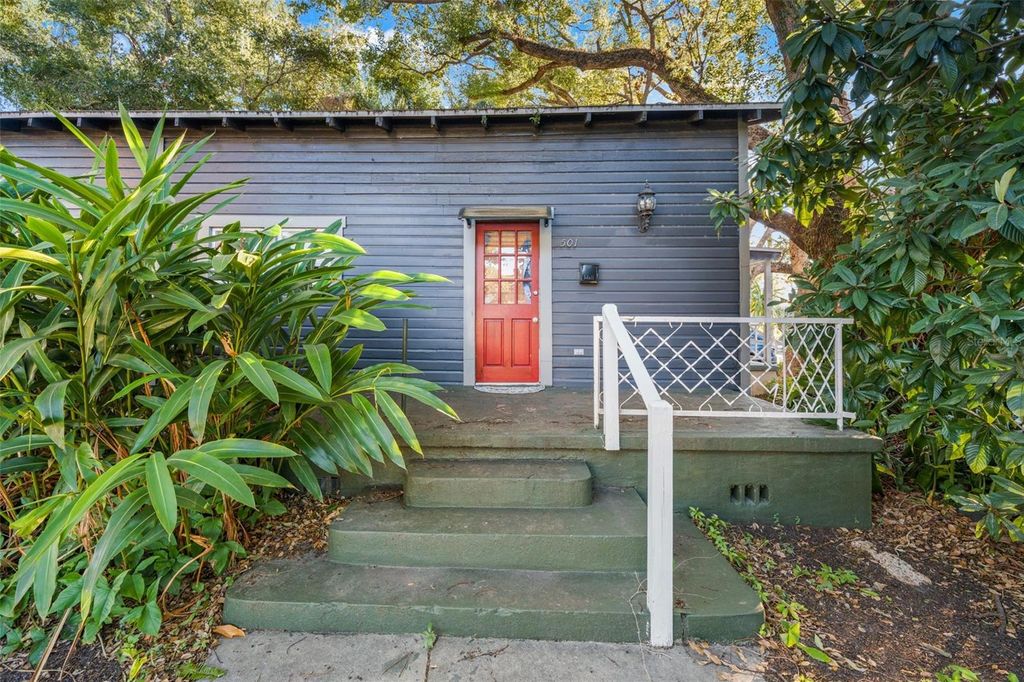 Image 22 of property listing at 501 E FLORIBRASKA AVENUE, Tampa, FL 33603