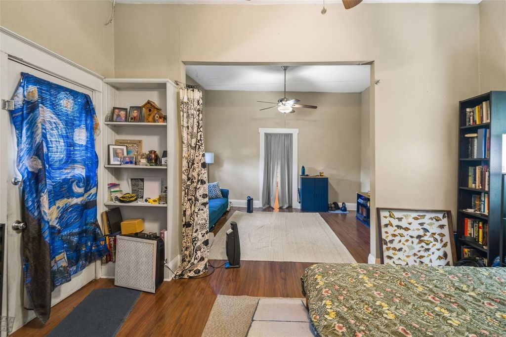 Image 34 of property listing at 501 E FLORIBRASKA AVENUE, Tampa, FL 33603