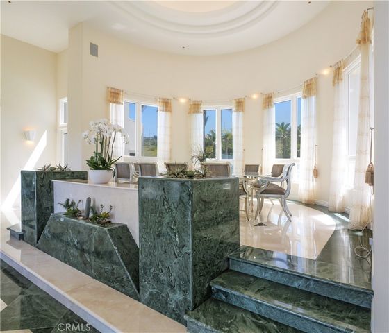 702 via La Cuesta, Palos Verdes Estates, CA 90274