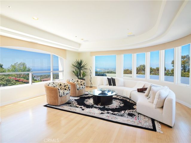 702 via La Cuesta, Palos Verdes Estates, CA 90274