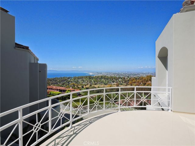 702 via La Cuesta, Palos Verdes Estates, CA 90274