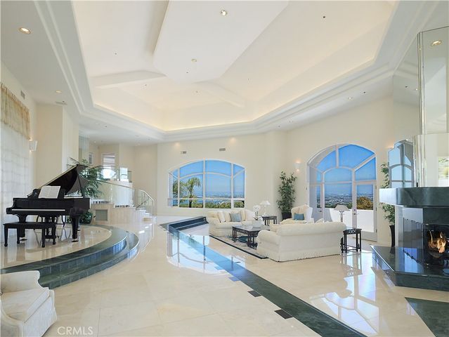 702 via La Cuesta, Palos Verdes Estates, CA 90274