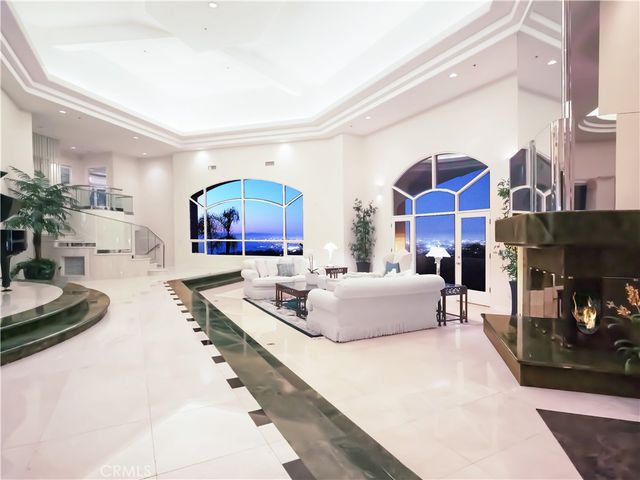 702 via La Cuesta, Palos Verdes Estates, CA 90274