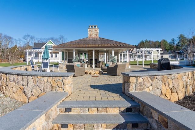 13 Boyde's Crossing, Norfolk, MA 02056
