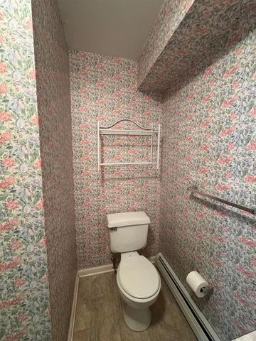 106 Park St Unit 9, Bennington, VT 05201