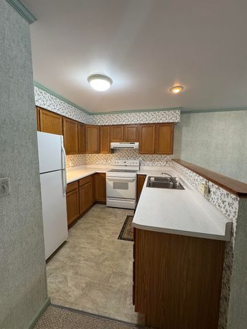 106 Park St Unit 9, Bennington, VT 05201