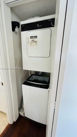 3731 N Country Club Dr 2225, Aventura, FL 33180