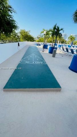 3731 N Country Club Dr 2225, Aventura, FL 33180