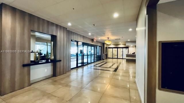 3731 N Country Club Dr 2225, Aventura, FL 33180