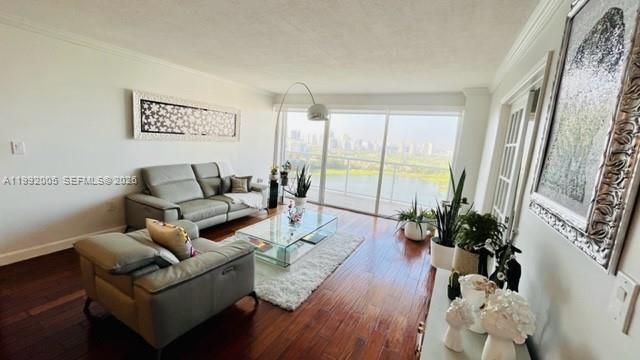 3731 N Country Club Dr 2225, Aventura, FL 33180