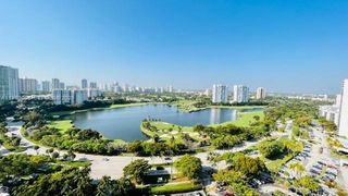 3731 N Country Club Dr 2225, Aventura, FL 33180