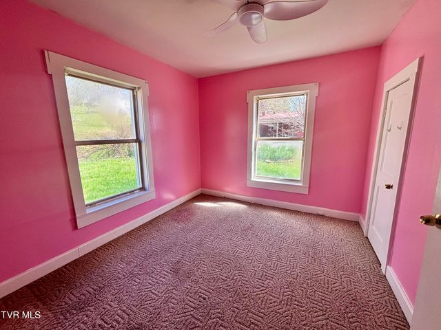 539 Oakwood Avenue, Pennington Gap, VA 24277