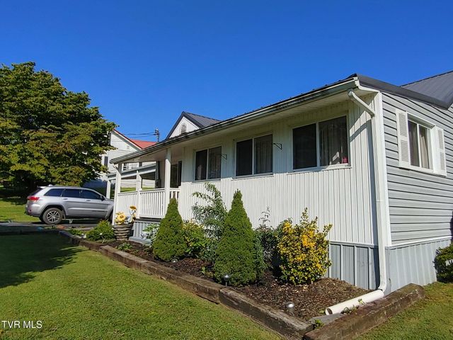 539 Oakwood Avenue, Pennington Gap, VA 24277