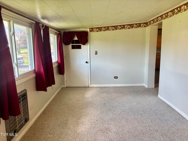 539 Oakwood Avenue, Pennington Gap, VA 24277