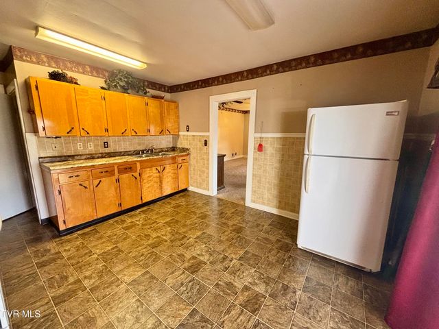 539 Oakwood Avenue, Pennington Gap, VA 24277