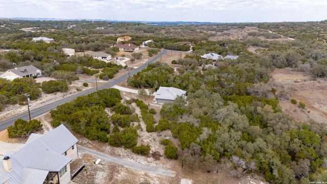 486 Thoroughbred, Spring Branch, TX 78070