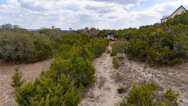 486 Thoroughbred, Spring Branch, TX 78070