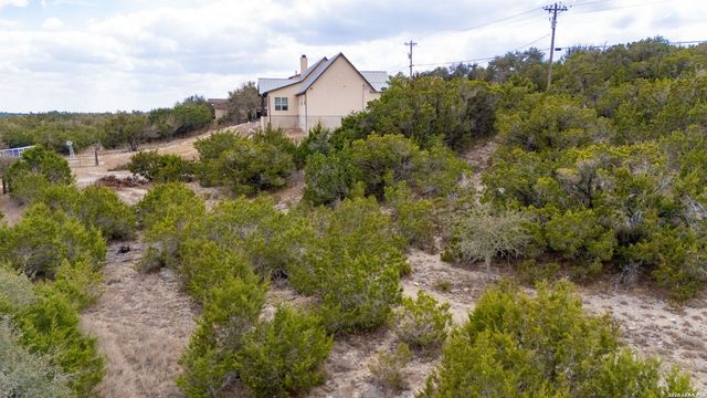 486 Thoroughbred, Spring Branch, TX 78070