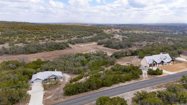 486 Thoroughbred, Spring Branch, TX 78070