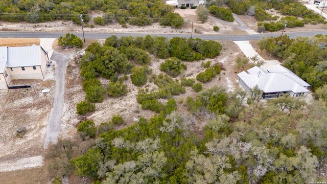 486 Thoroughbred, Spring Branch, TX 78070