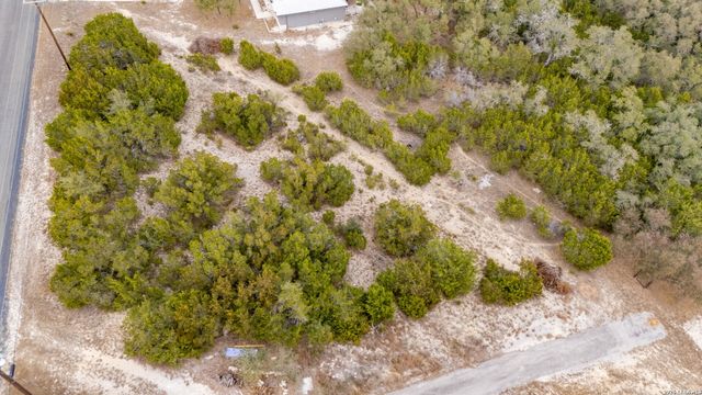 486 Thoroughbred, Spring Branch, TX 78070