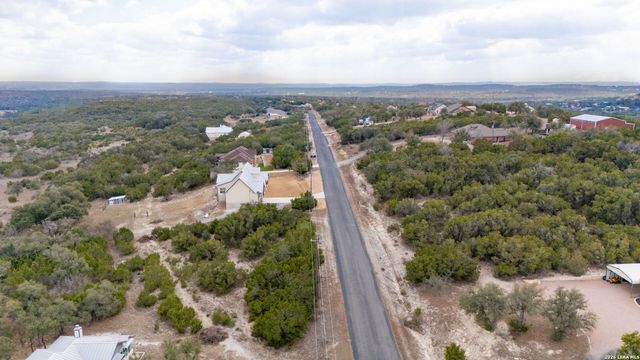 486 Thoroughbred, Spring Branch, TX 78070