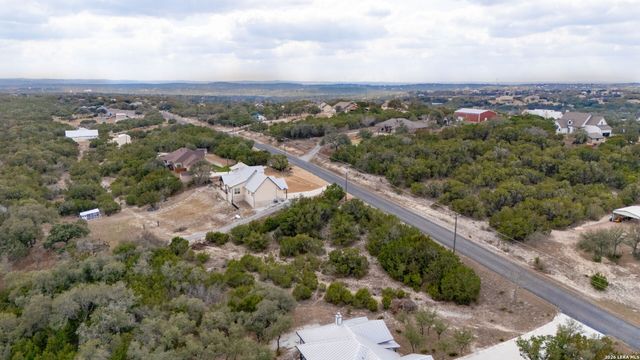 486 Thoroughbred, Spring Branch, TX 78070