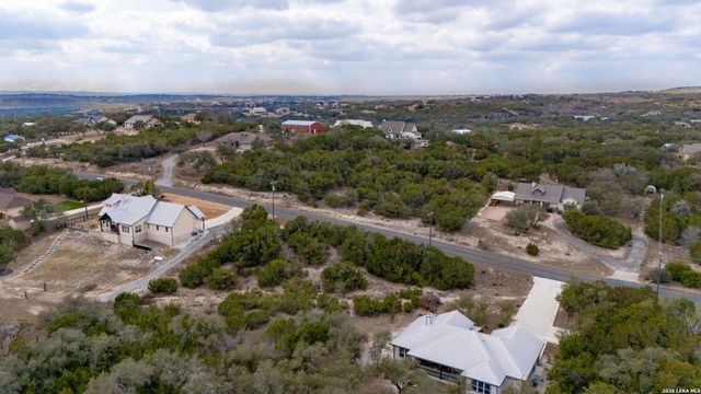 486 Thoroughbred, Spring Branch, TX 78070