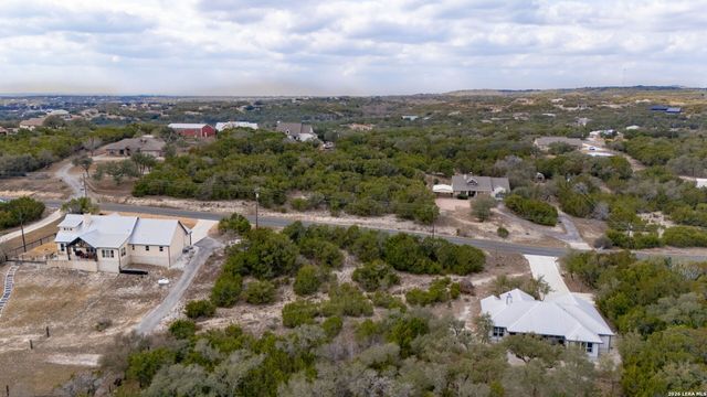 486 Thoroughbred, Spring Branch, TX 78070