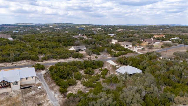 486 Thoroughbred, Spring Branch, TX 78070