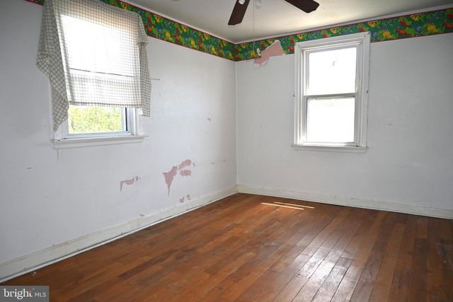 4048 LASHER RD, Drexel Hill, PA 19026