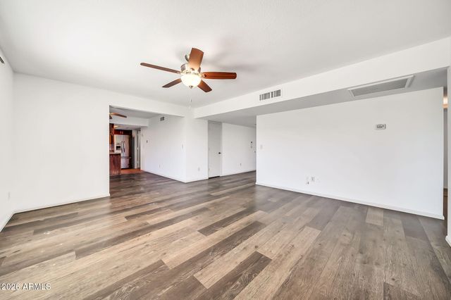 3827 W MURIEL Drive, Glendale, AZ 85308