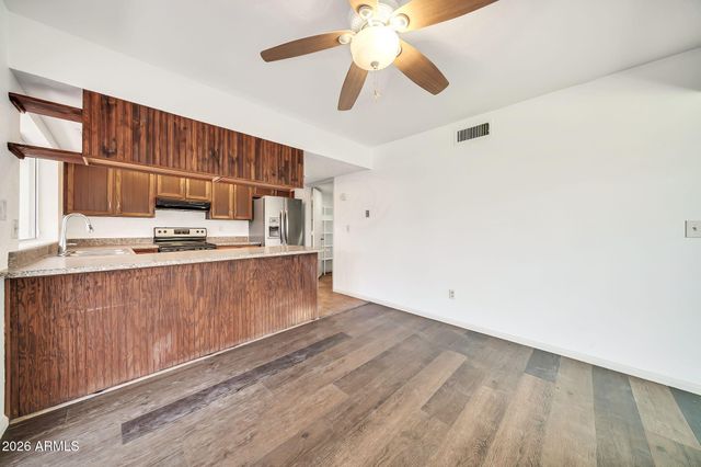 3827 W MURIEL Drive, Glendale, AZ 85308