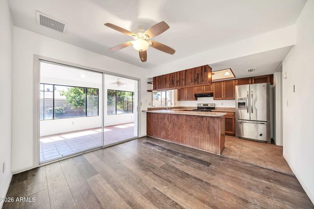 3827 W MURIEL Drive, Glendale, AZ 85308